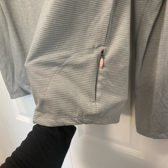 Underarmour light weight hoodie - Picture 5 of 5